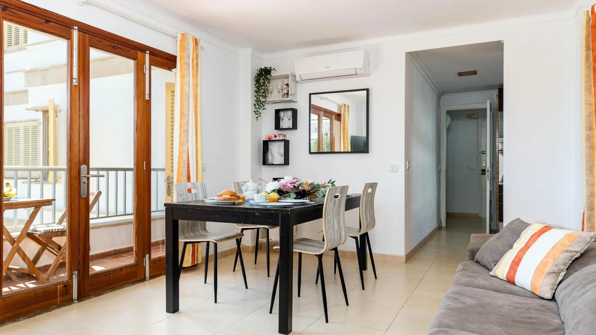 Yourhouse Reganyol Beach Apartment Port de Alcudia  0*, Port de Alcudia (Mallorca) Spain